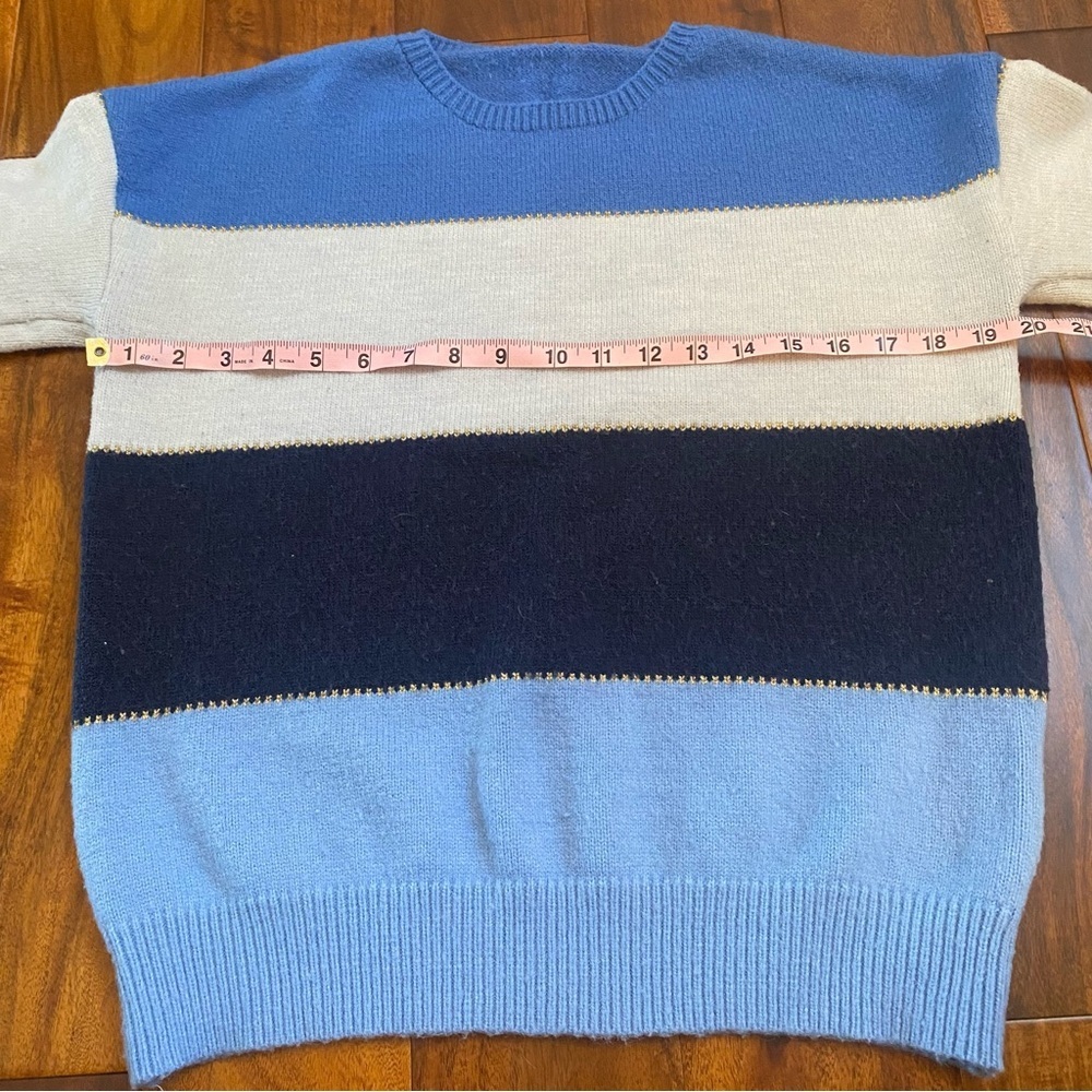 Colorblock Knit Pullover Sweater Size Medium Blue/White Long Sleeve - Picture 5 of 6